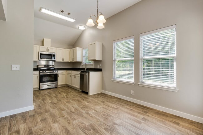 Building Photo - 1302 Crete Ln