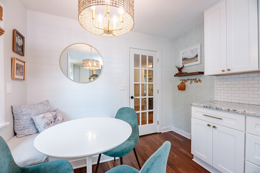 Building Photo - 245 Birch Ln