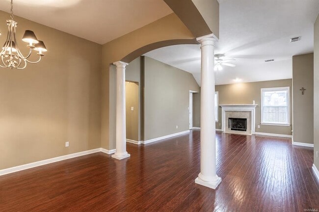 Building Photo - 3712 Claiborne Cir