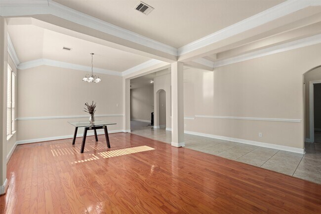 Building Photo - 5026 Gulf Stream Ln