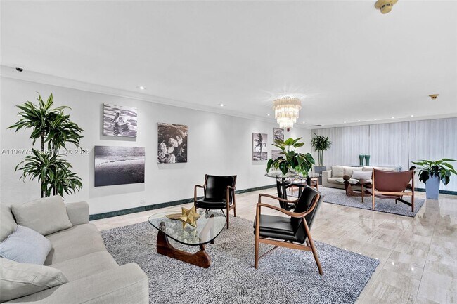 Building Photo - 1408 Brickell Bay Dr