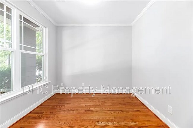 Building Photo - 1765 Stoney Creek Dr SE