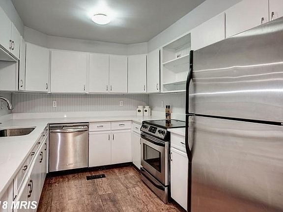 Building Photo - 629 Constitution Ave NE