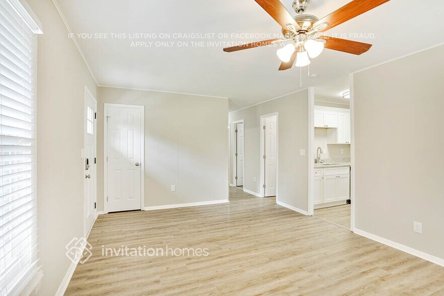 Building Photo - 1941 Bandera Dr