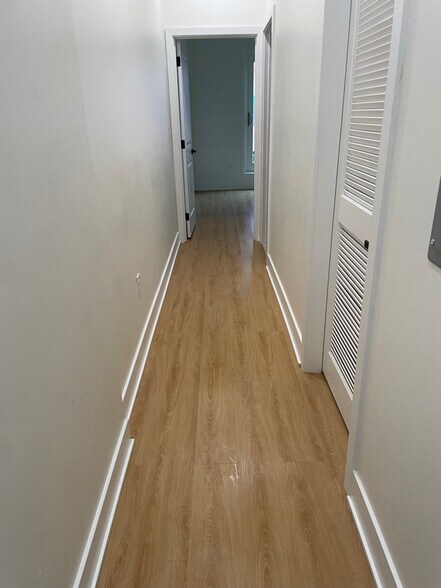 Building Photo - 4521 Frankford Ave