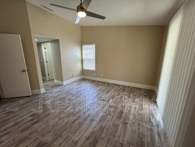 Building Photo - 10862 Wethersfield Dr