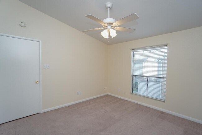 Building Photo - 2110 Wilcrest Dr