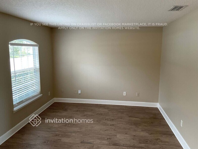 Building Photo - 2312 Bonnie Lakes Dr