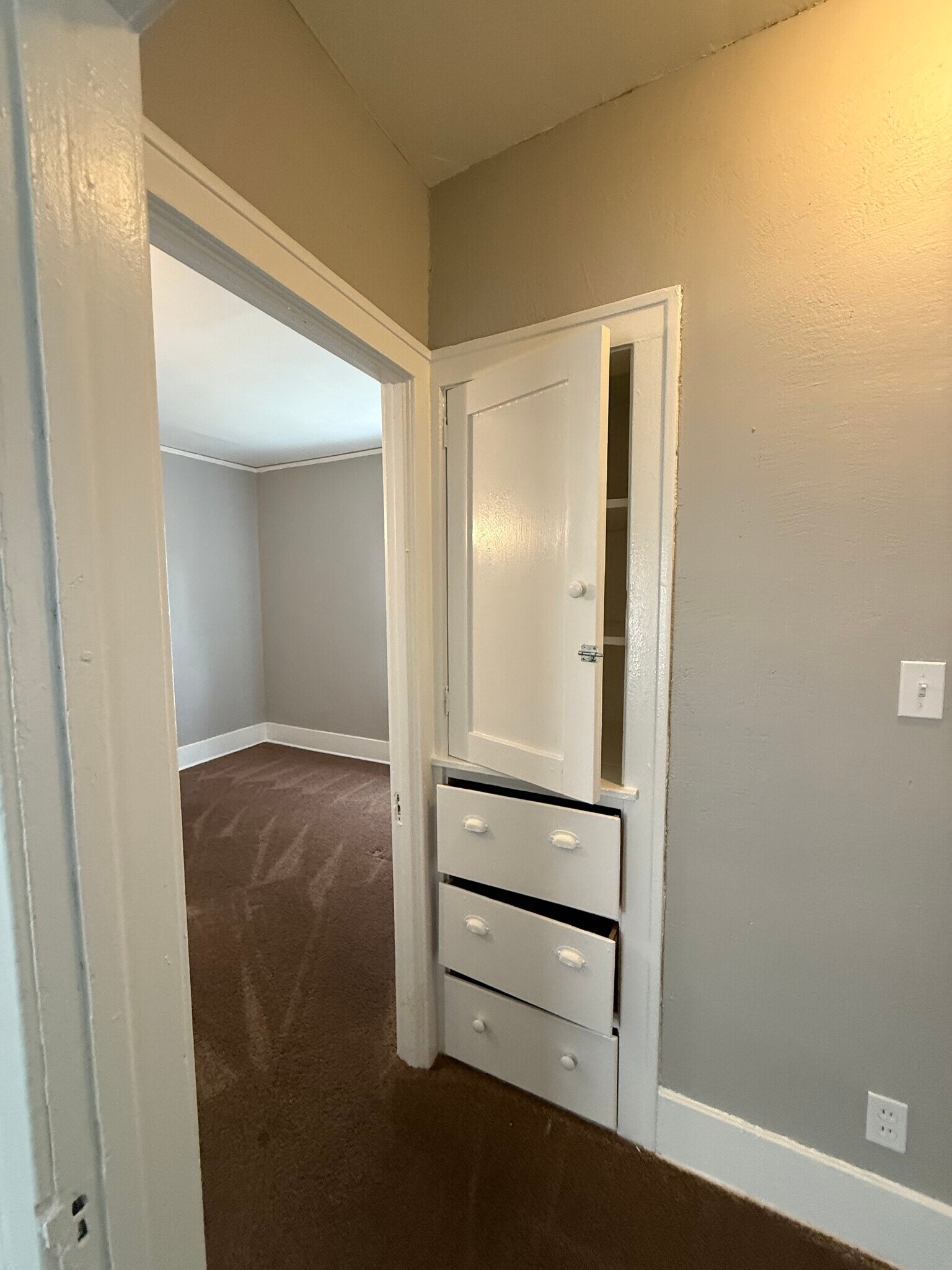 Hallway - 5287 Spokane St
