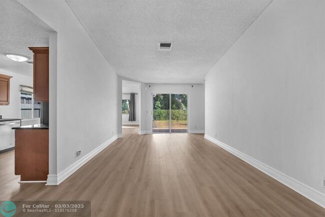Building Photo - 1801 SW 120th Terrace