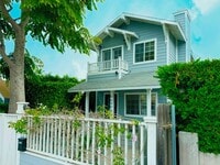 Building Photo - Welcome to This Charming 3BR/2BA Ocean Beach Coastal Home