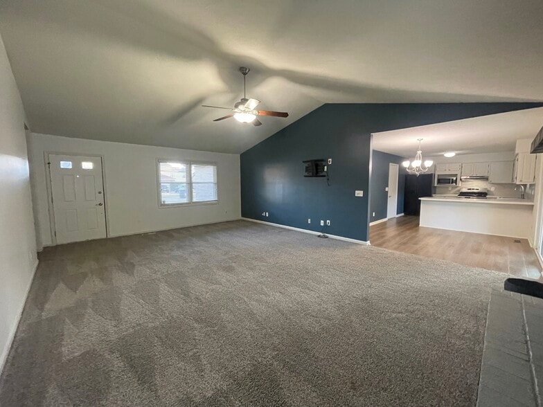Building Photo - 8733 Hanover Dr