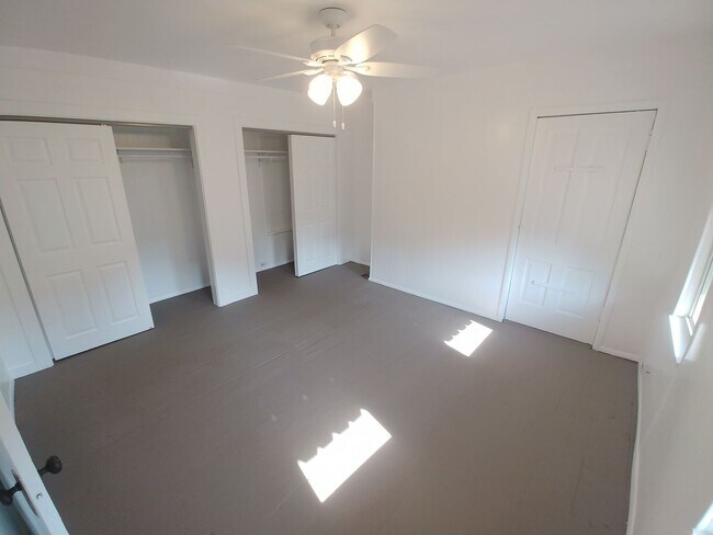 Building Photo - Updated Rental - Allentown