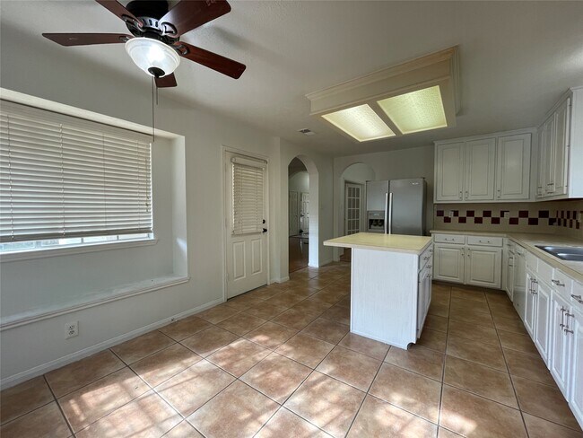 Building Photo - 17115 Cradle Cove Ct