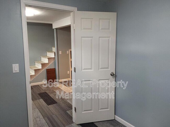 Building Photo - 2201 12th St