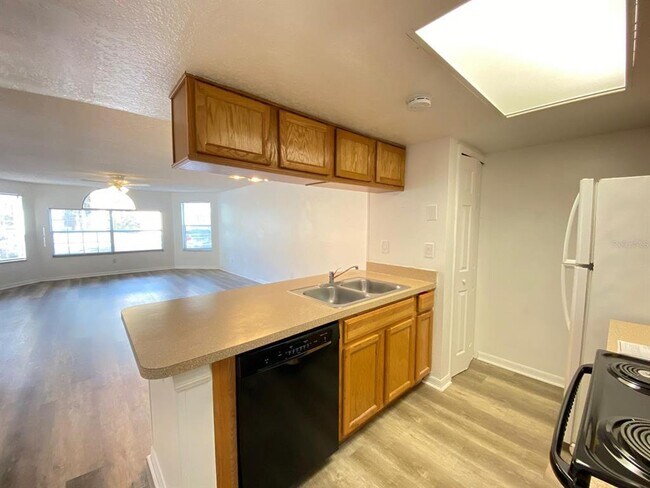 Building Photo - 2751 N Poinciana Blvd