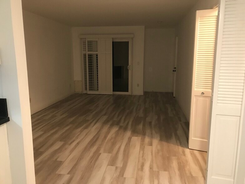 Evening photo, living room - 3219 Colorado Ave