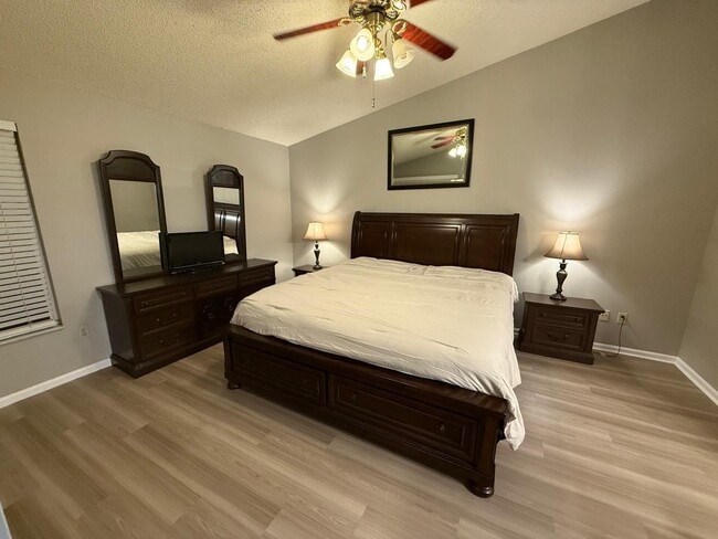 Building Photo - 12718 Westhampton Cir