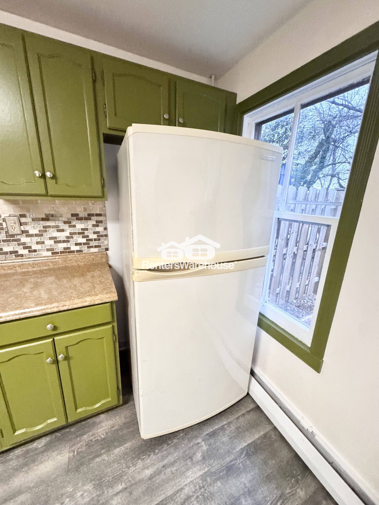 Building Photo - 116 W 4th St