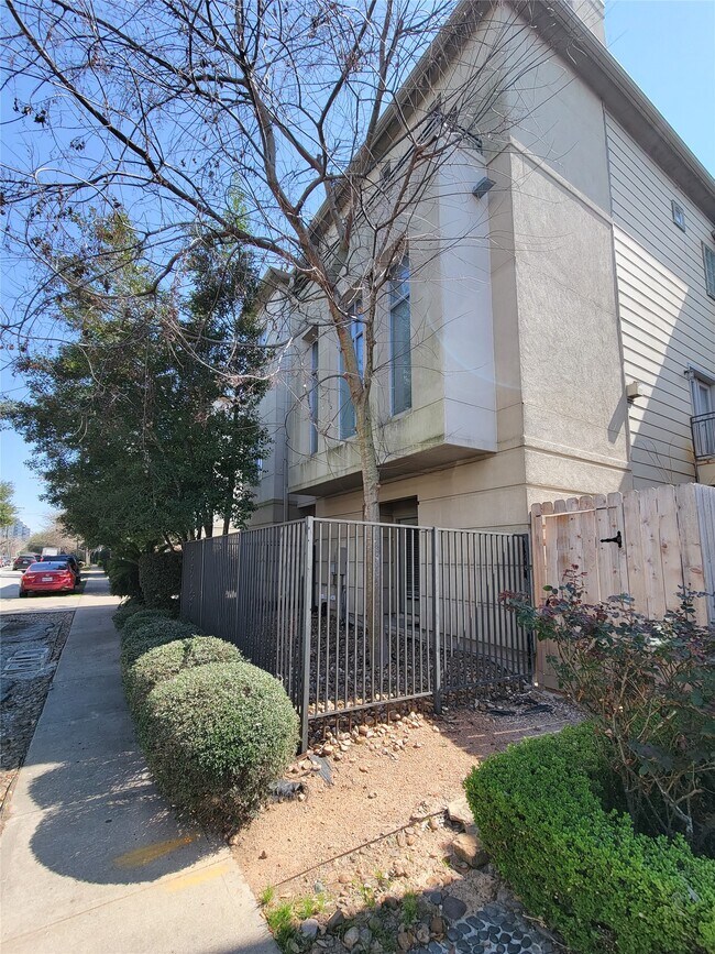 Building Photo - 4313 Feagan St