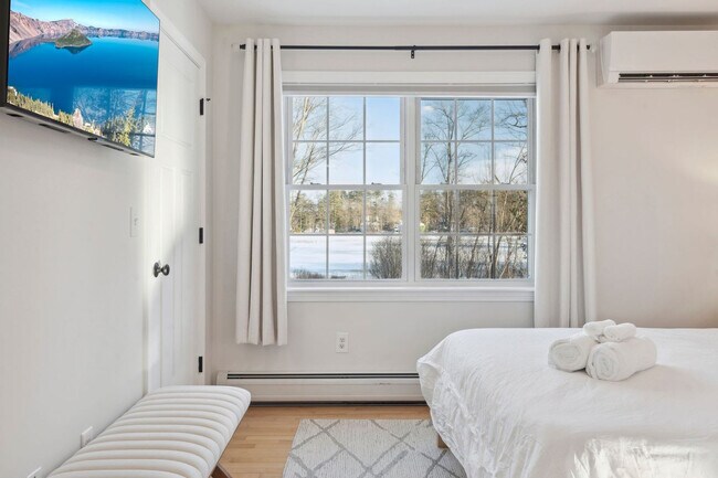 Building Photo - 589 Laconia Rd