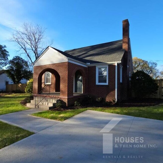 Building Photo - 106 E Wilburn Ave