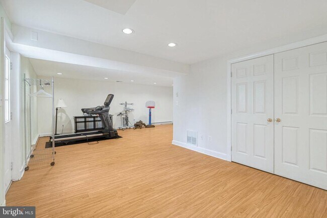 Building Photo - 1402 Southwind Ct