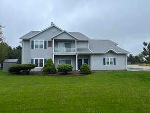 Building Photo - 280 S Lar-Ann St