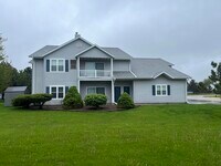 Building Photo - 280 S Lar-Ann St