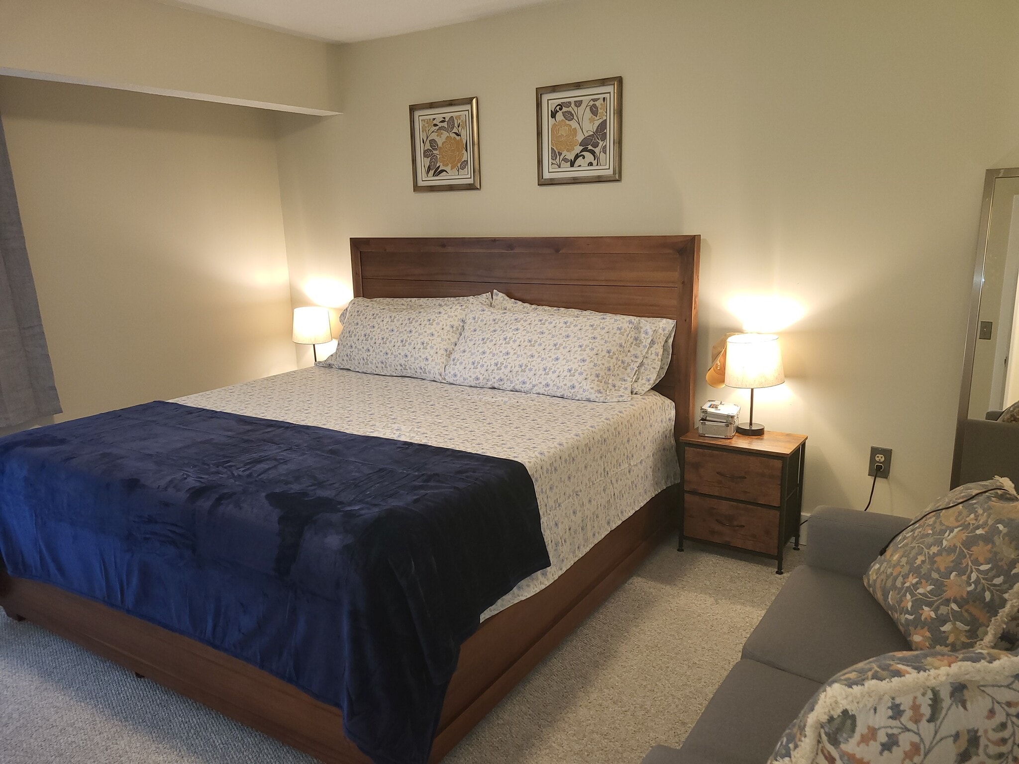 Master Bedroom - 18 Beachwood Bay Dr
