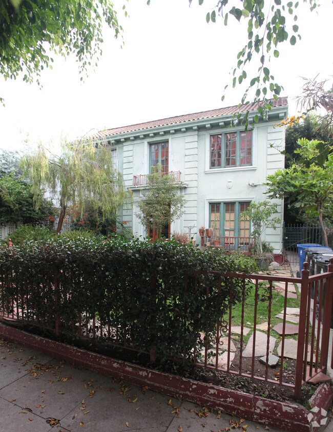 Building Photo - 1740 N Gramercy Pl