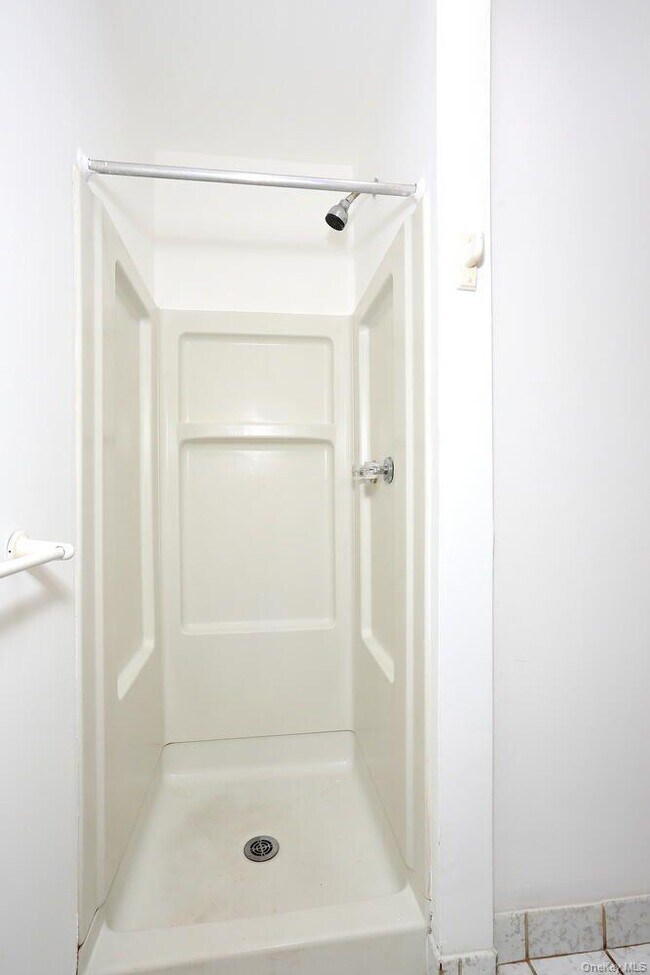 Building Photo - 366 Concord Ln