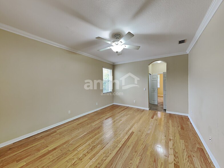 Building Photo - 11030 Stone Branch Dr