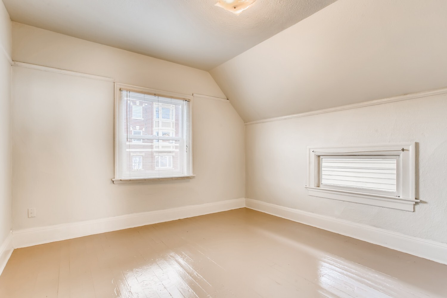 Building Photo - 2273 NW Hoyt St