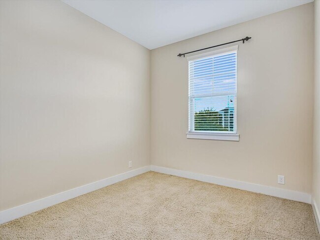 Building Photo - 1036 Sugaree Ave