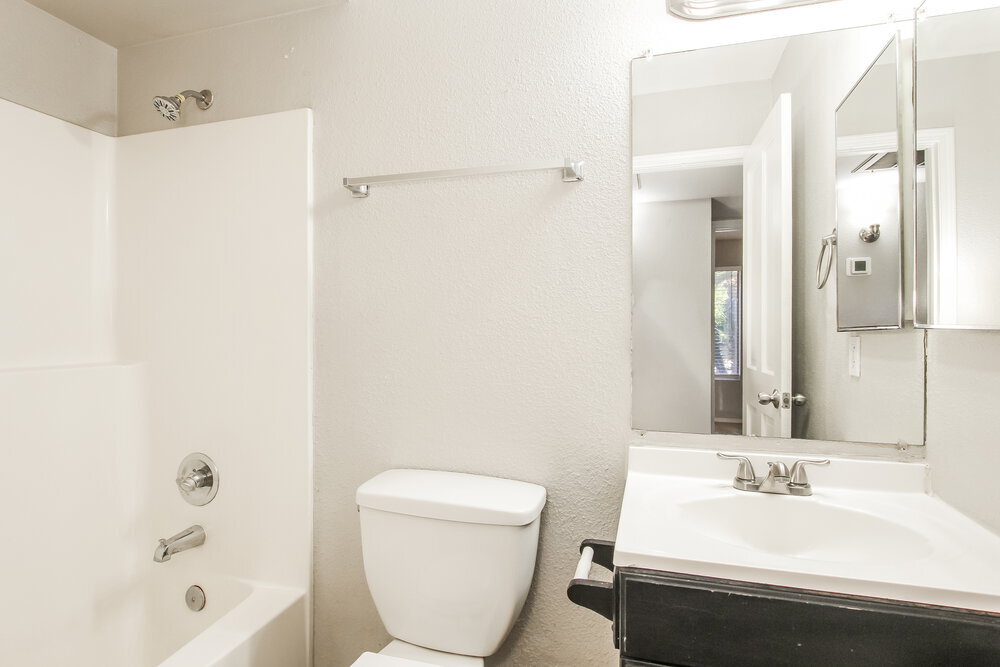 Building Photo - 5523 W Villa Maria Dr