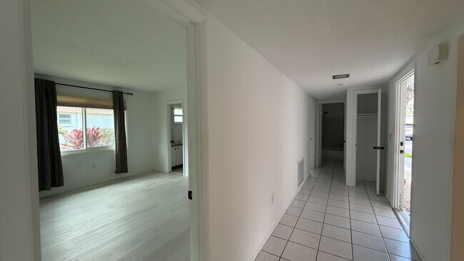 Building Photo - All inclusive 2BR/ 2B Condo in 55+ Community