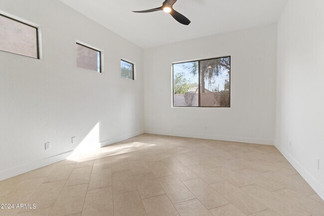 Building Photo - 14971 N 100th Way
