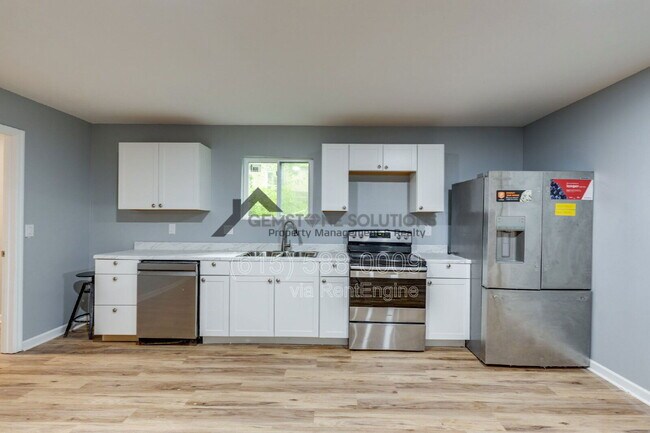 Building Photo - 2930 Primrose Cir