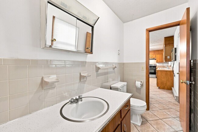 Building Photo - 15 Eavers Cir
