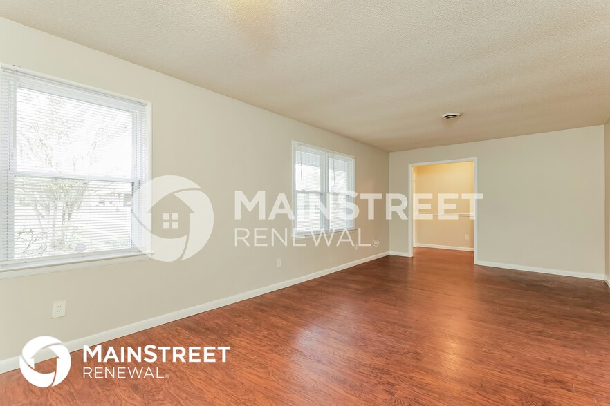 Building Photo - 2349 Swindon Ln