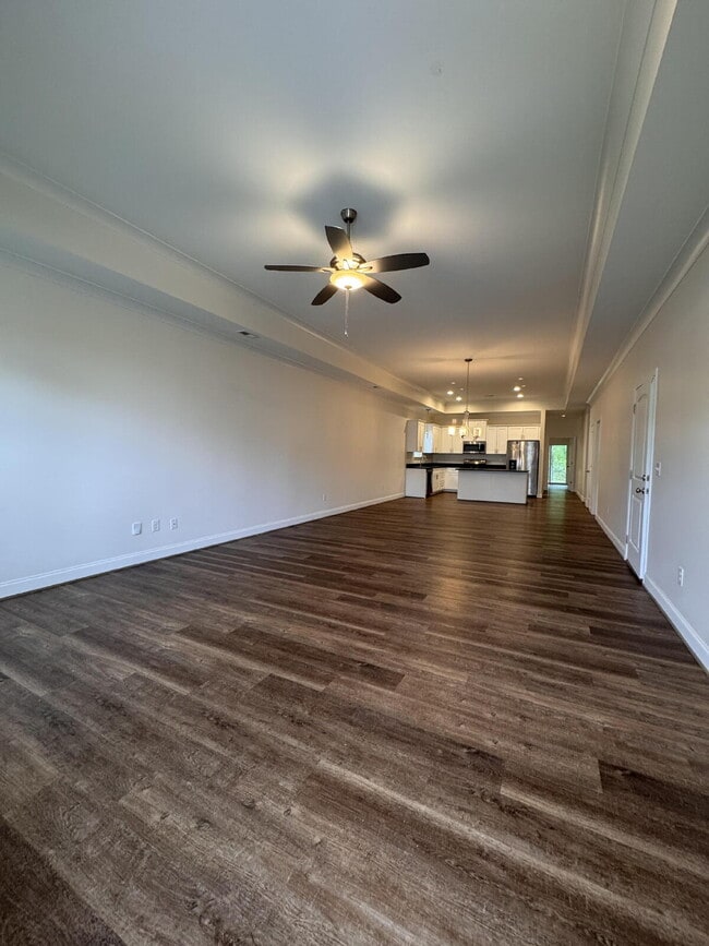 Building Photo - Sign a 12-month lease now and receive the ...