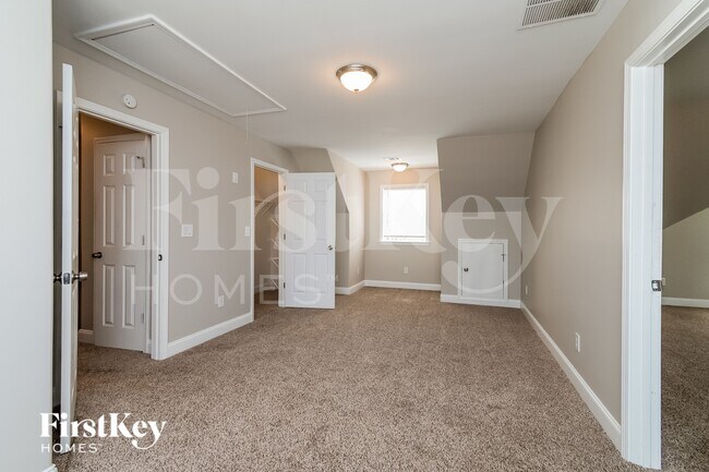 Building Photo - 2231 Whetstone Dr