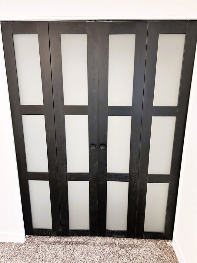 Building Photo - 1 MONTH FREE RENT! Scottsdale/Tempe Beautifully Remodeled 3 bed 2 bath with Yard!