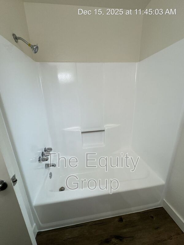 Building Photo - 809 Monarch Cir