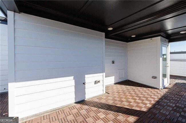 Building Photo - 1032 Robert Smalls Wy