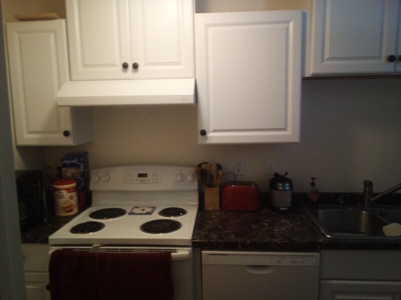 Building Photo - 233 Old Fort Rd