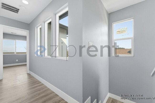 Building Photo - 4403 Jenkins Way