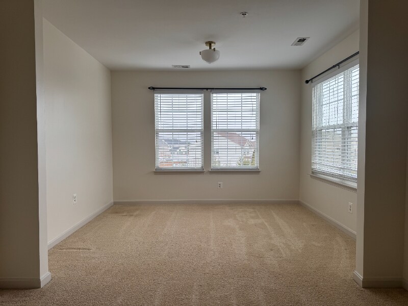 Building Photo - 12944 Yellow Jacket Rd