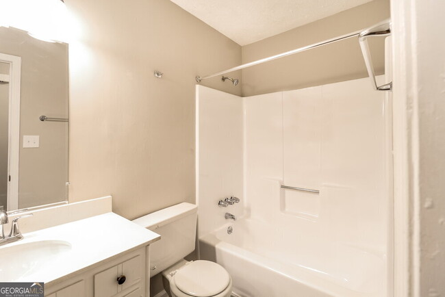 Building Photo - 3066 Arden Way SW